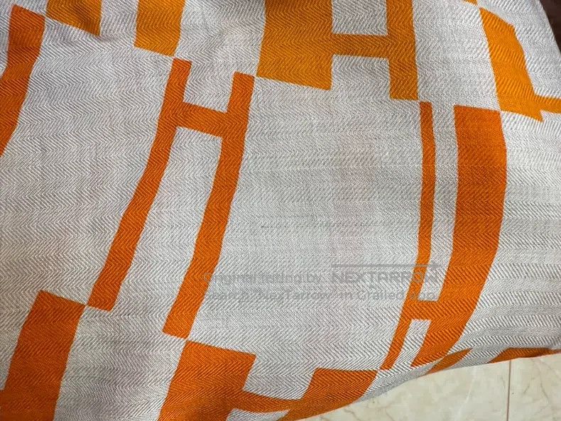 Hermes Hermes size 140*140 Shawl scarf, cashmere and silk fabric, Size ONE SIZE - 6 Thumbnail