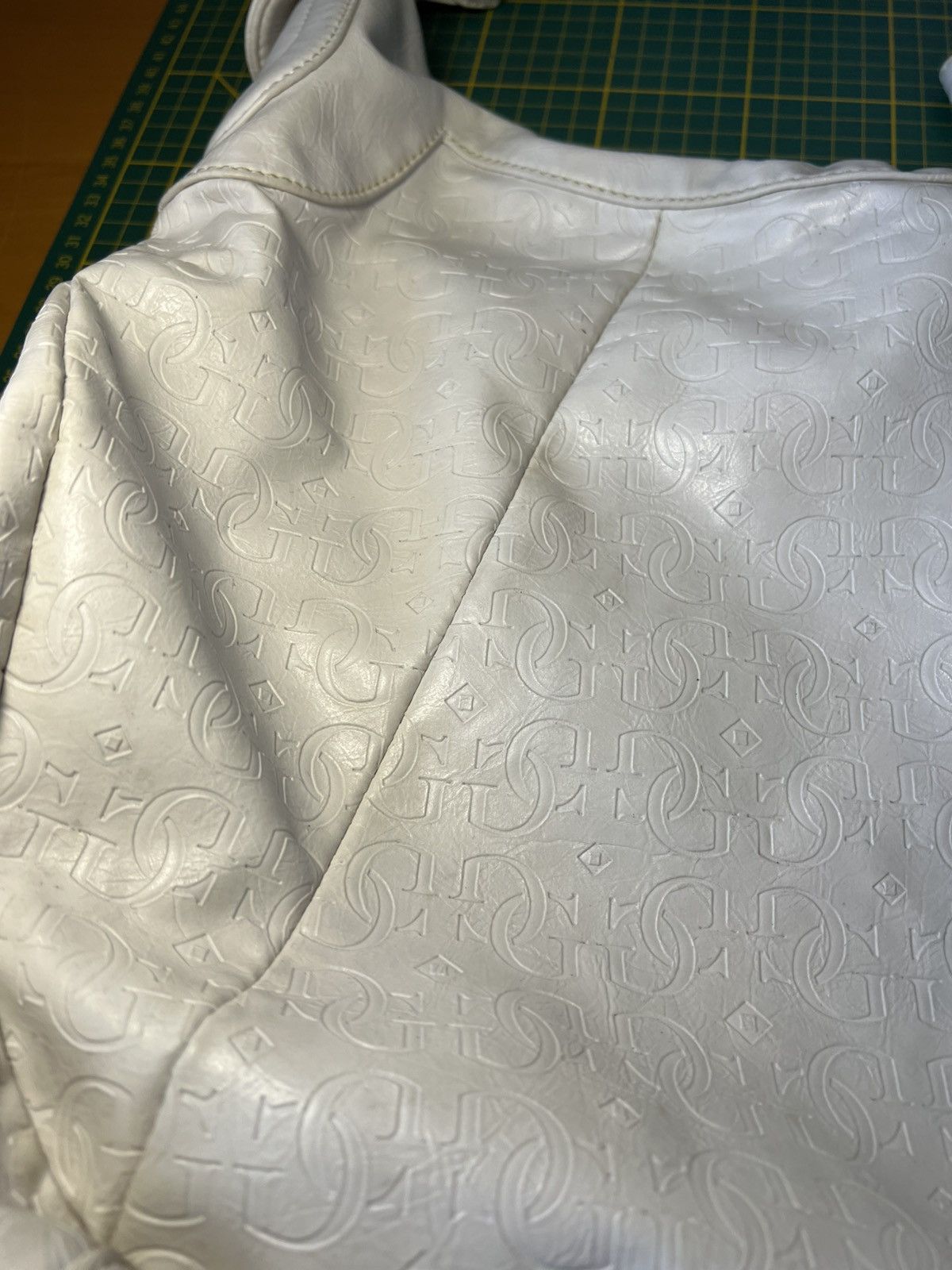Guess Vintage large Guess embossed leather monogram hobo bag Size ONE SIZE - 8 Thumbnail