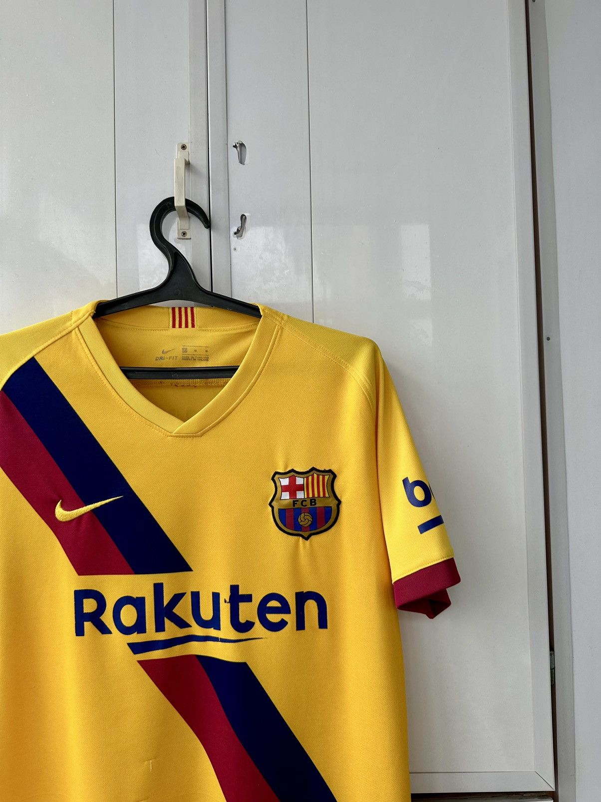 Nike Barcelona Jersey 2019 Griezmann Soccer Jersey Size US M / EU 48-50 / 2 - 5 Thumbnail