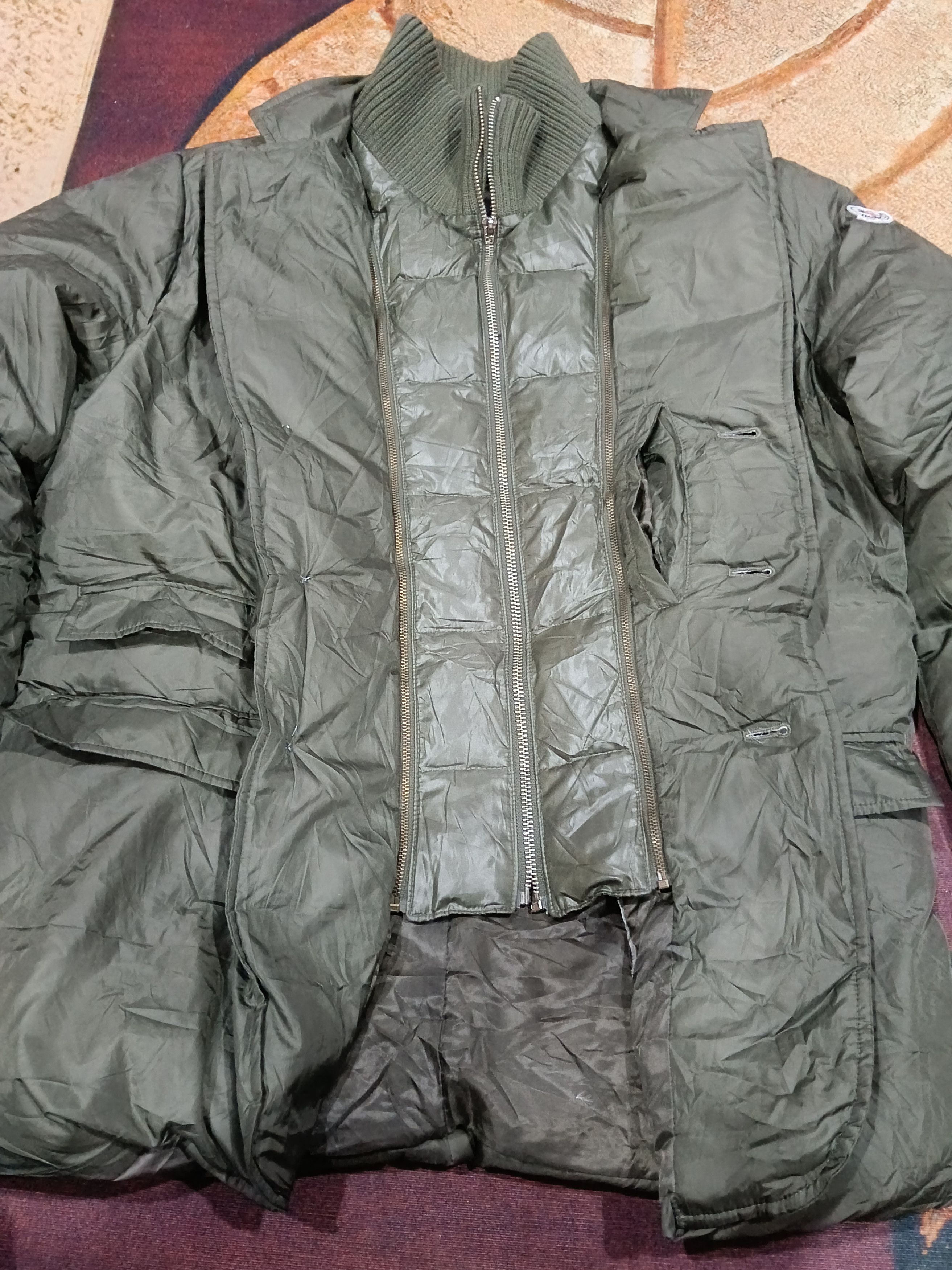 Moncler Moncler Puffer Jacket Dark Green Medium Size US XL / EU 56 / 4 - 3 Thumbnail