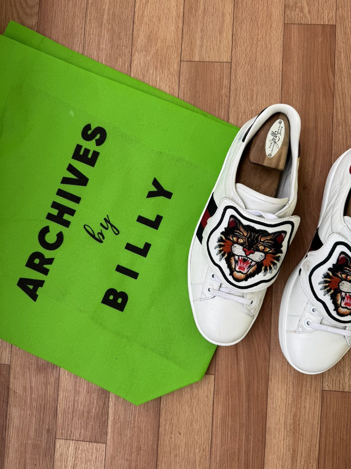 Gucci Gucci Tiger patch Sneakers Size US 8 / EU 41 - 2 Thumbnail