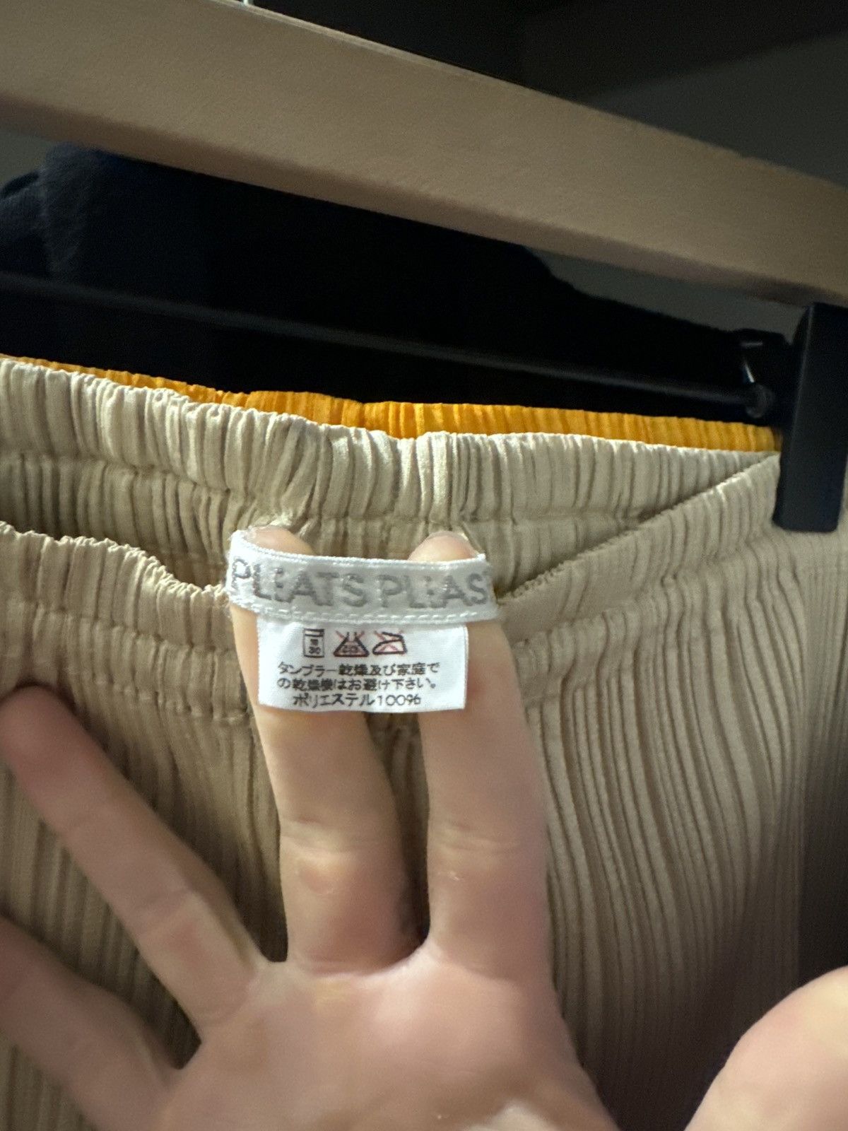 Issey Miyake × Pleats Please Issey Miyake Pleats Please Tan Cropped Trousers Size 24" / US 00 / IT 34 - 5 Thumbnail