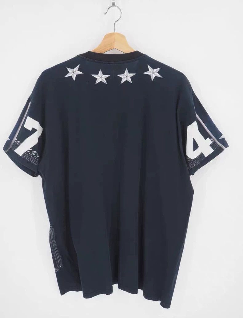 Givenchy Givenchy black shark mouth short sleeve Size US S / EU 44-46 / 1 - 3 Thumbnail
