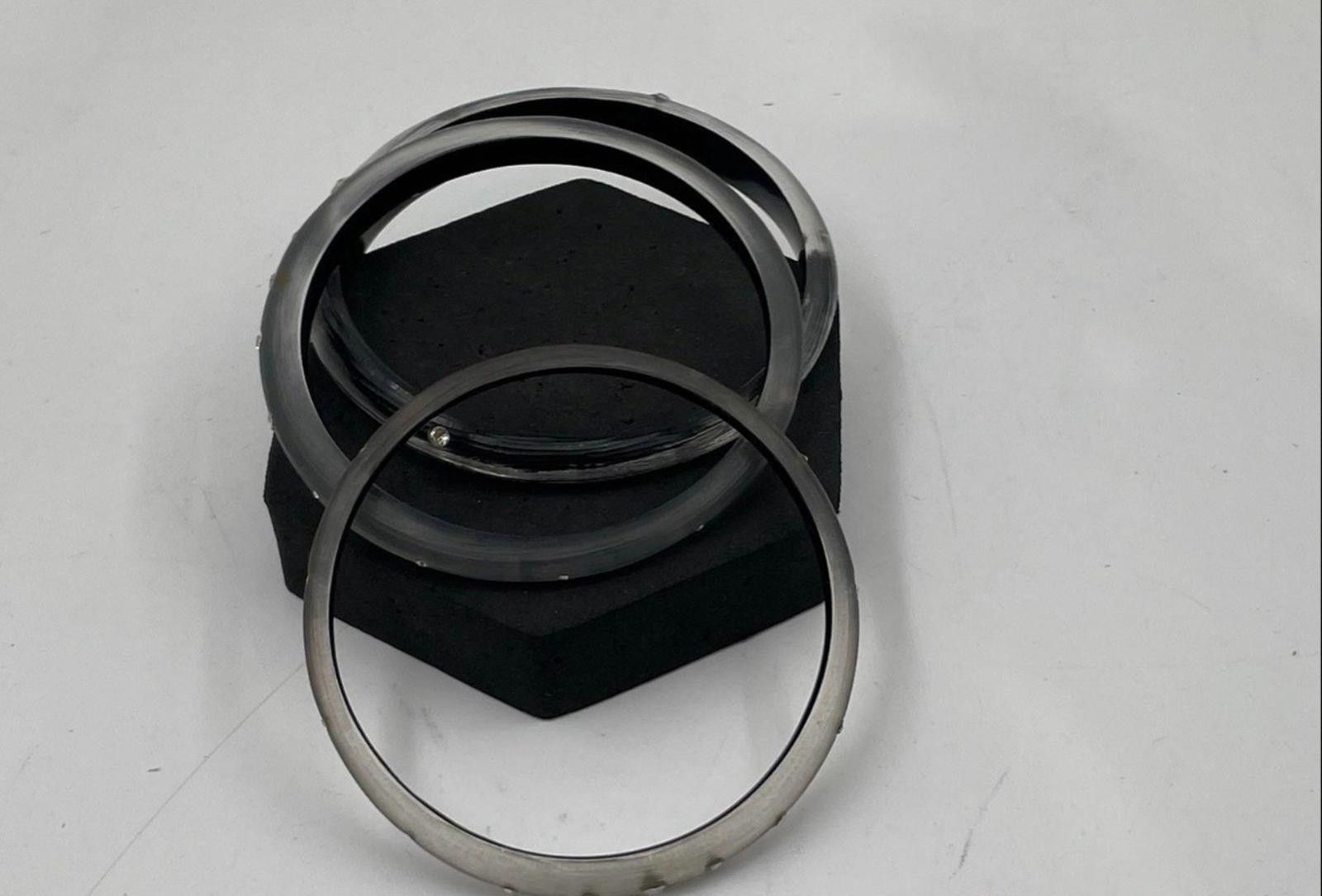 Other 3 Alexis Bittar Smokey Gray Black Lucite Bangles W Crystal Size ONE SIZE - 6 Thumbnail