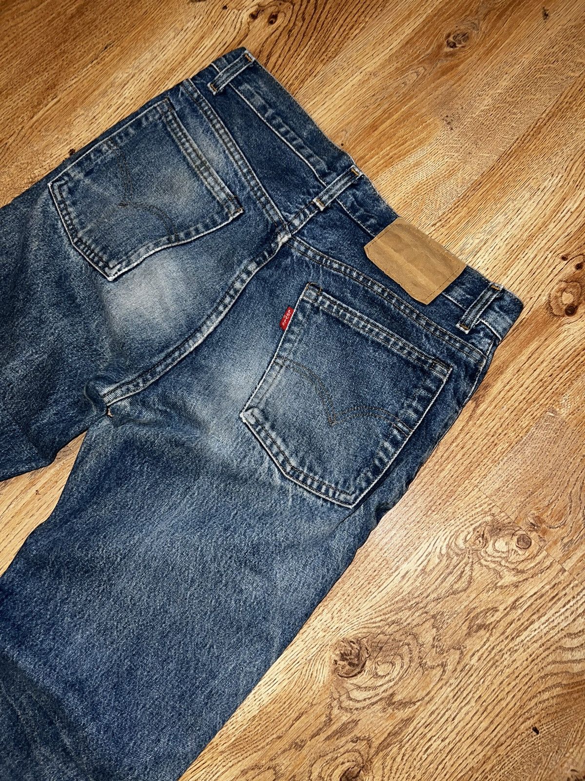 Levi's × Vintage Vintage Distressed Levis 501 Faded Blue Jeans Vintage Size US 32 / EU 48 - 2 Thumbnail