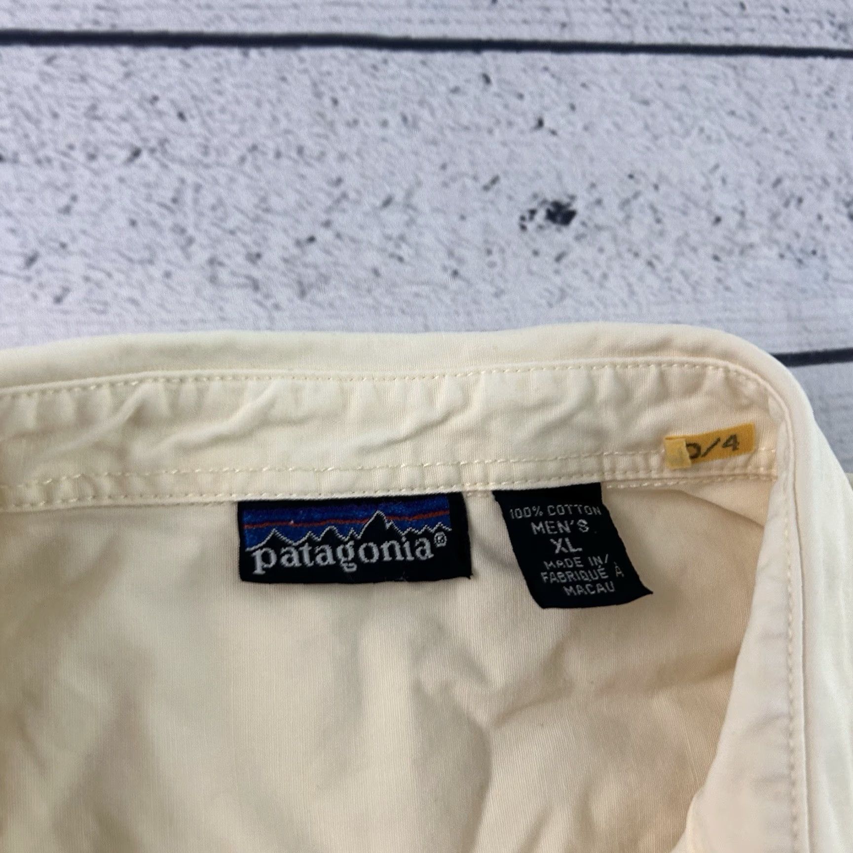 Patagonia VINTAGE Patagonia Short Sleeve Button-Up Shirt XL Men Yellow Size US XL / EU 56 / 4 - 2 Thumbnail