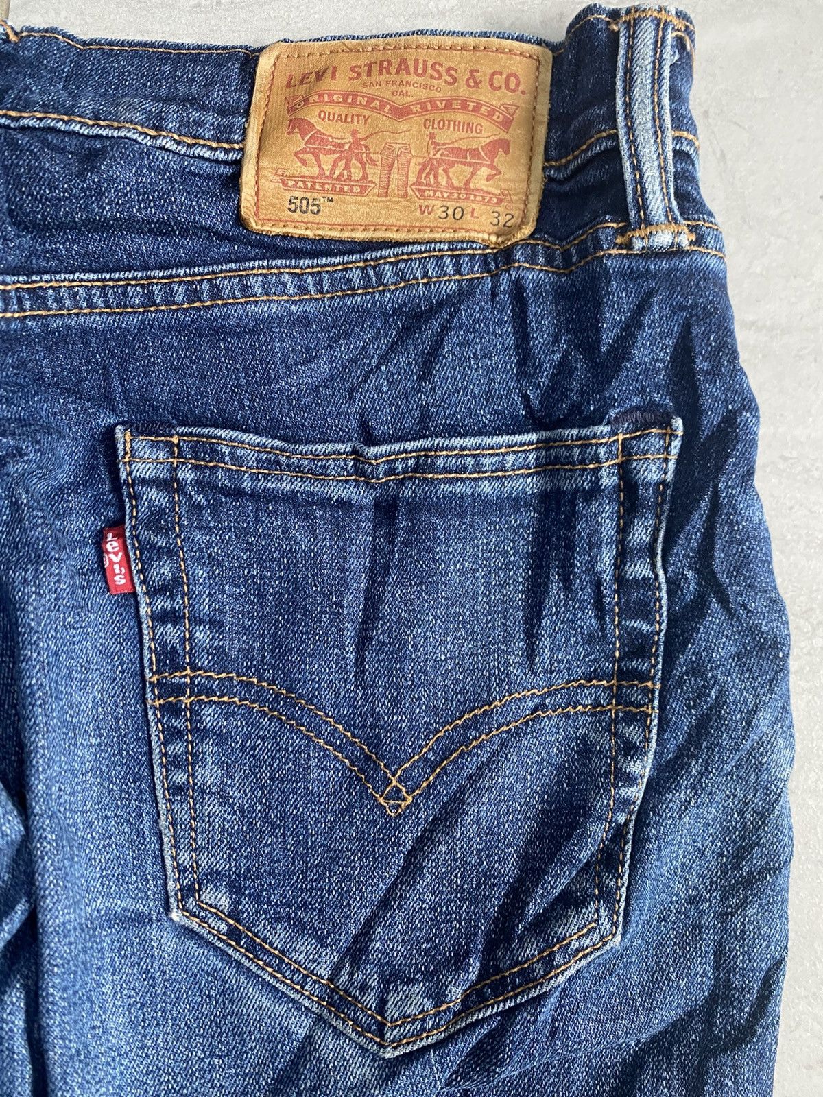 Levi's Levis Classic 505 straight cut Size US 31 - 12 Thumbnail
