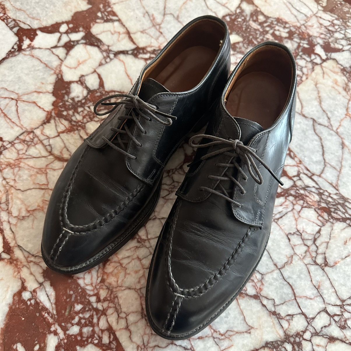 Alden Alden New England Mens Size 9D Black Leather Dress Shoes Size US 9 / EU 42 - 1 Thumbnail