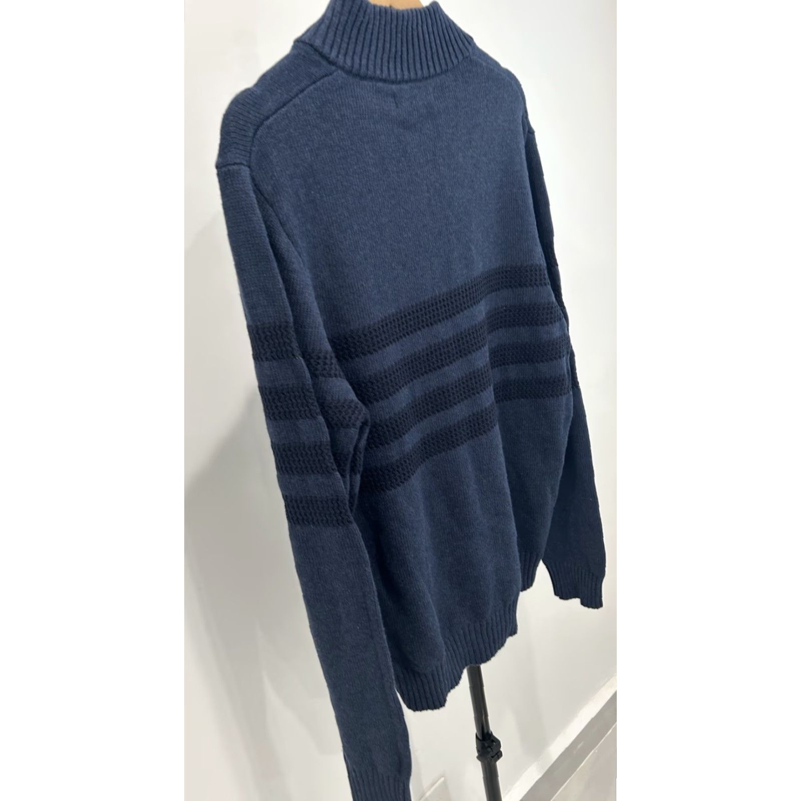 Vintage **Tahari Men's Classic Blue Striped 1/4 Zip Pullover Sweater Size L** User: **Tahari Men's Classic Blue 1/4 Zip Striped Pullover Sweater Size L** Size US L / EU 52-54 / 3 - 4 Thumbnail