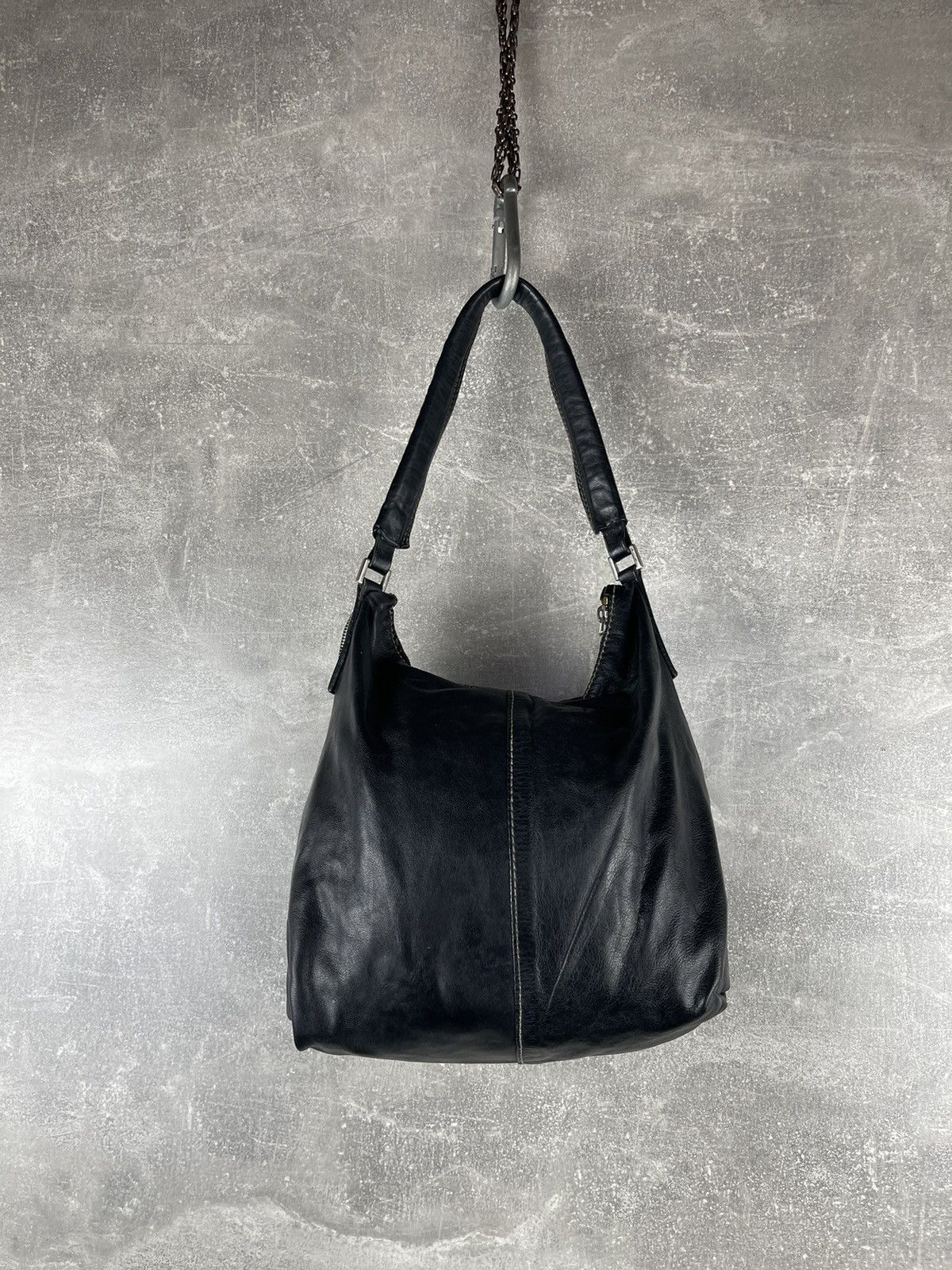 Vintage Avant Garde Vintage Coccinelle Leather Shoulder Bag Black Size ONE SIZE - 6 Thumbnail