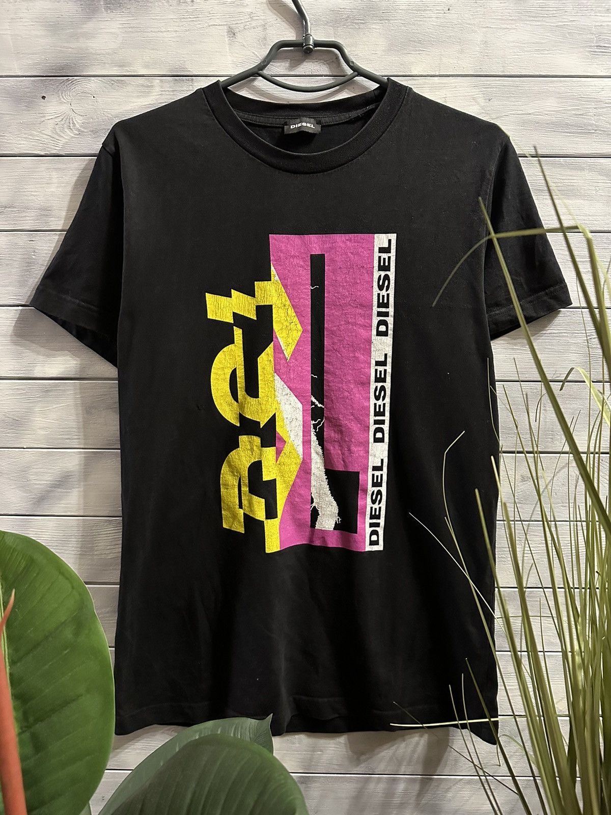 Diesel Rare T-Shirt Diesel Punk Y2K Style Avant-Garde Hype. Size US M / EU 48-50 / 2 - 1 Thumbnail