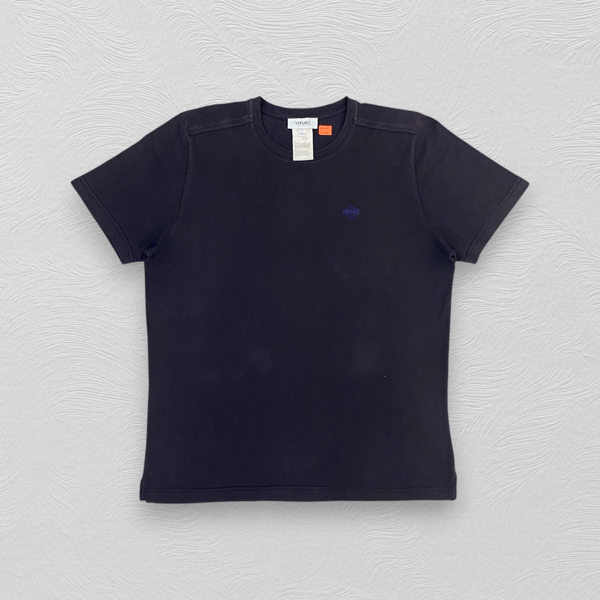 Versace Vintage Versace Collection Tshirt - I099 Size US L / EU 52-54 / 3 - 1 Thumbnail