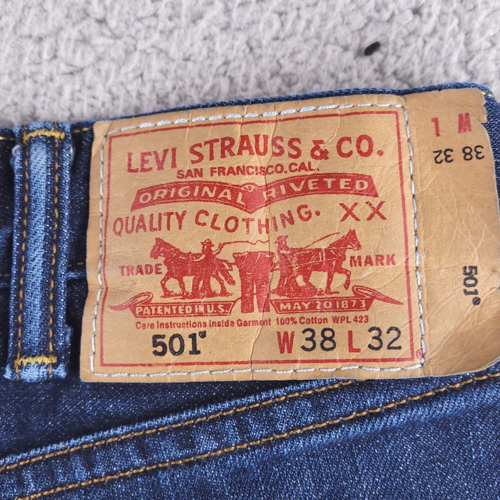 Levi's Levi's Jeans Mens Regular 38x31 Blue Dark Cotton Denim Button Fly Jeans Men 38 31 Blue Dark Cotton Regular Straight Mens Size US 38 / EU 54 - 2 Thumbnail