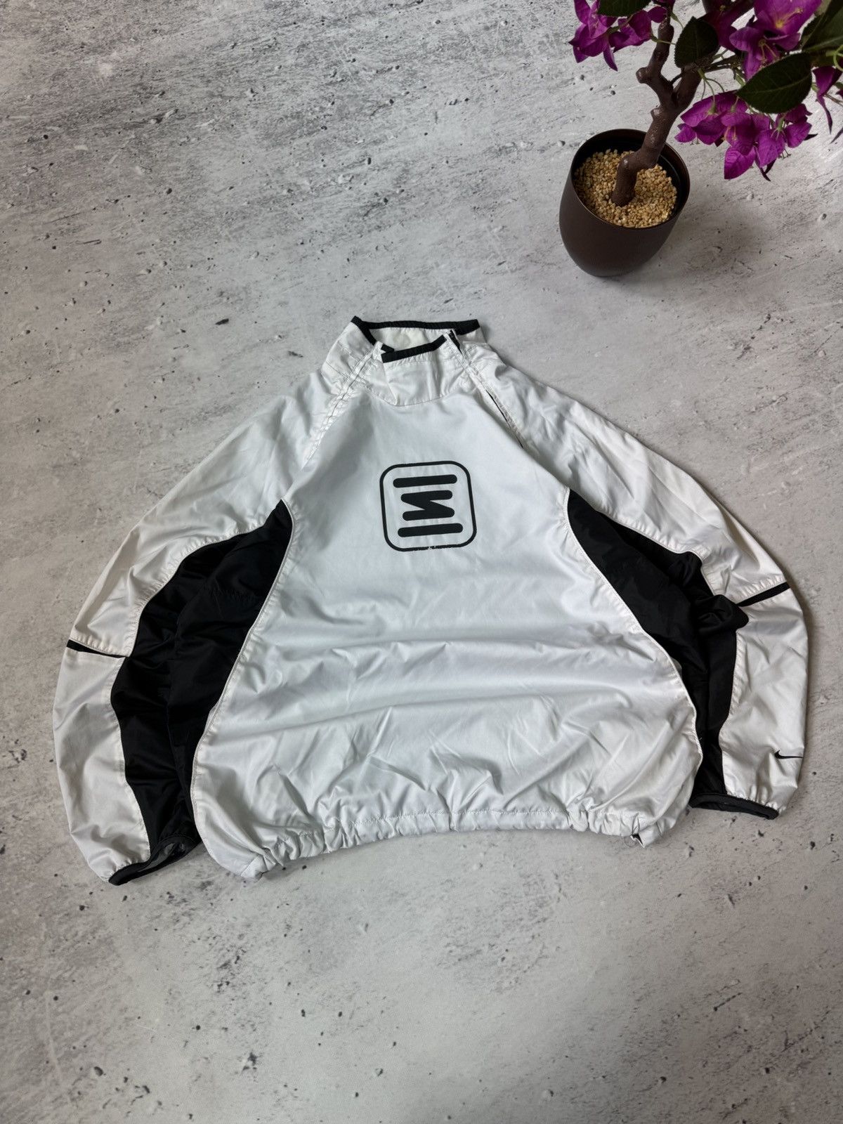 Nike × Vintage NIKE SHOX VINTAGE BASIC LOGO OVERSIZE BAGGY LIGHT JACKET Size US XL / EU 56 / 4 - 1 Thumbnail
