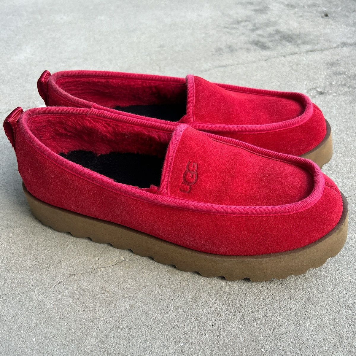 Ugg Red uggs mens size 9 womans size 11 Size US 9 / EU 42 - 1 Thumbnail