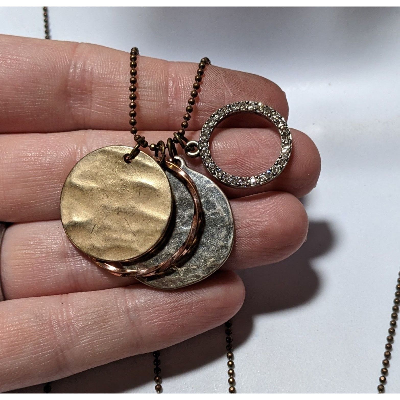 American Eagle Outfitters AEO Preppy Brutalist Metallic Charm Disc Necklace Size ONE SIZE - 8 Thumbnail