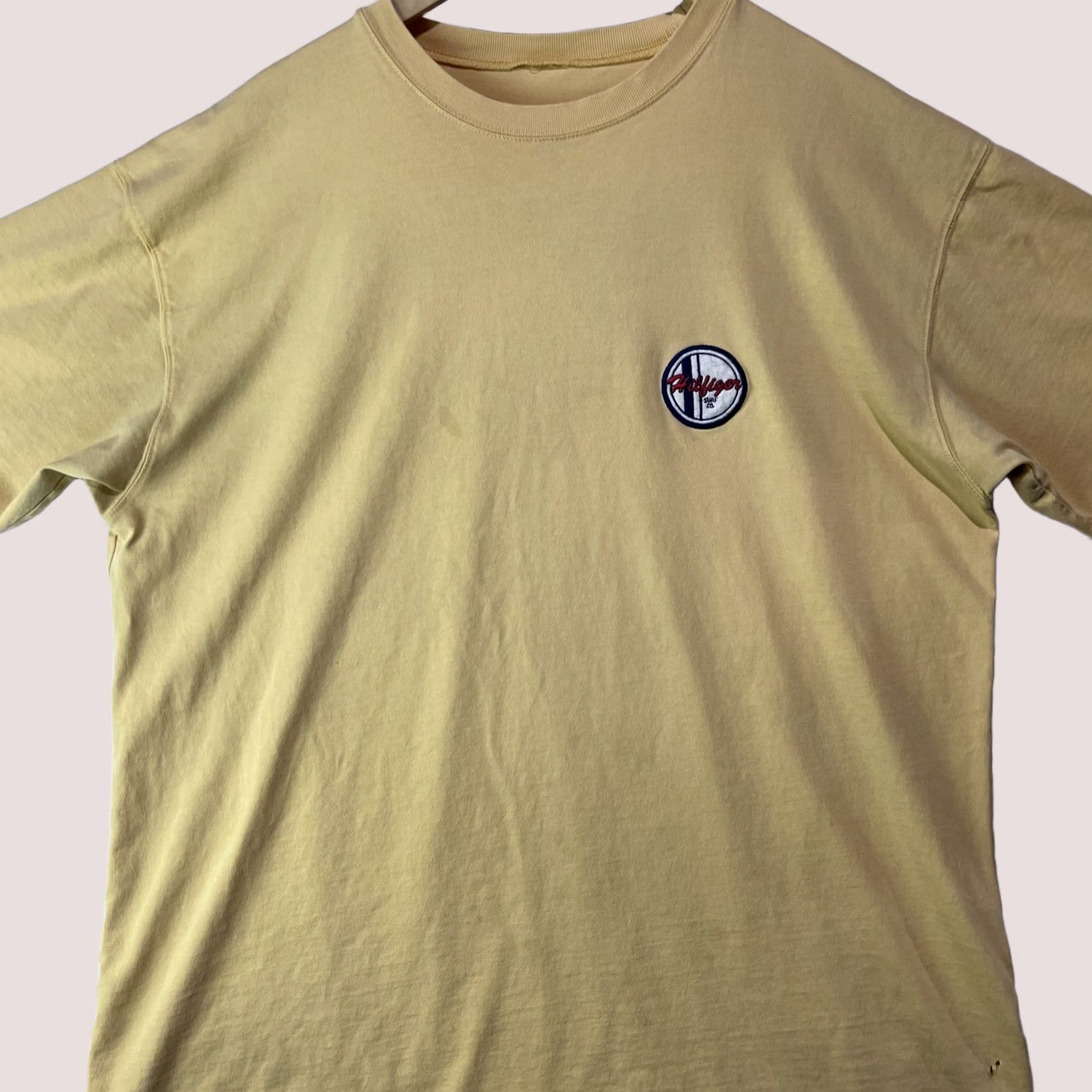 Tommy Hilfiger VINTAGE Tommy Hilfiger Shirt Mens XL Surfing Co. Spell Out Short Sleeve Shirt Mens XL Yellow Logo 90s Beach Retro American Boys Mens Size US XL / EU 56 / 4 - 1 Thumbnail