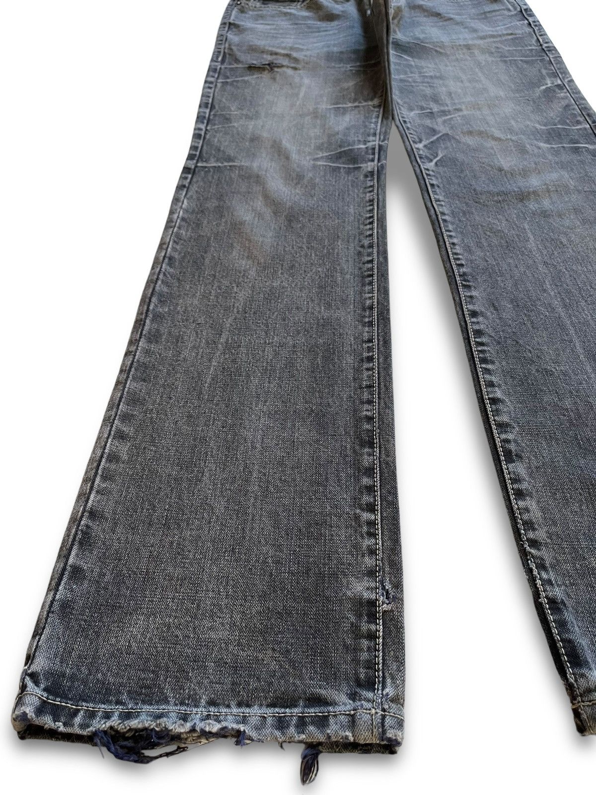 Japanese Brand Vintage Japanese Brand Faded Wash Distress Loose Style Jeans Size US 33 - 6 Thumbnail