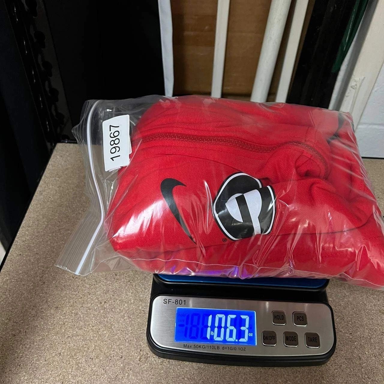 Nike Nike Hoodie Men Red Georgia Bulldogs NCAA Pullover New M Size US M / EU 48-50 / 2 - 8 Thumbnail