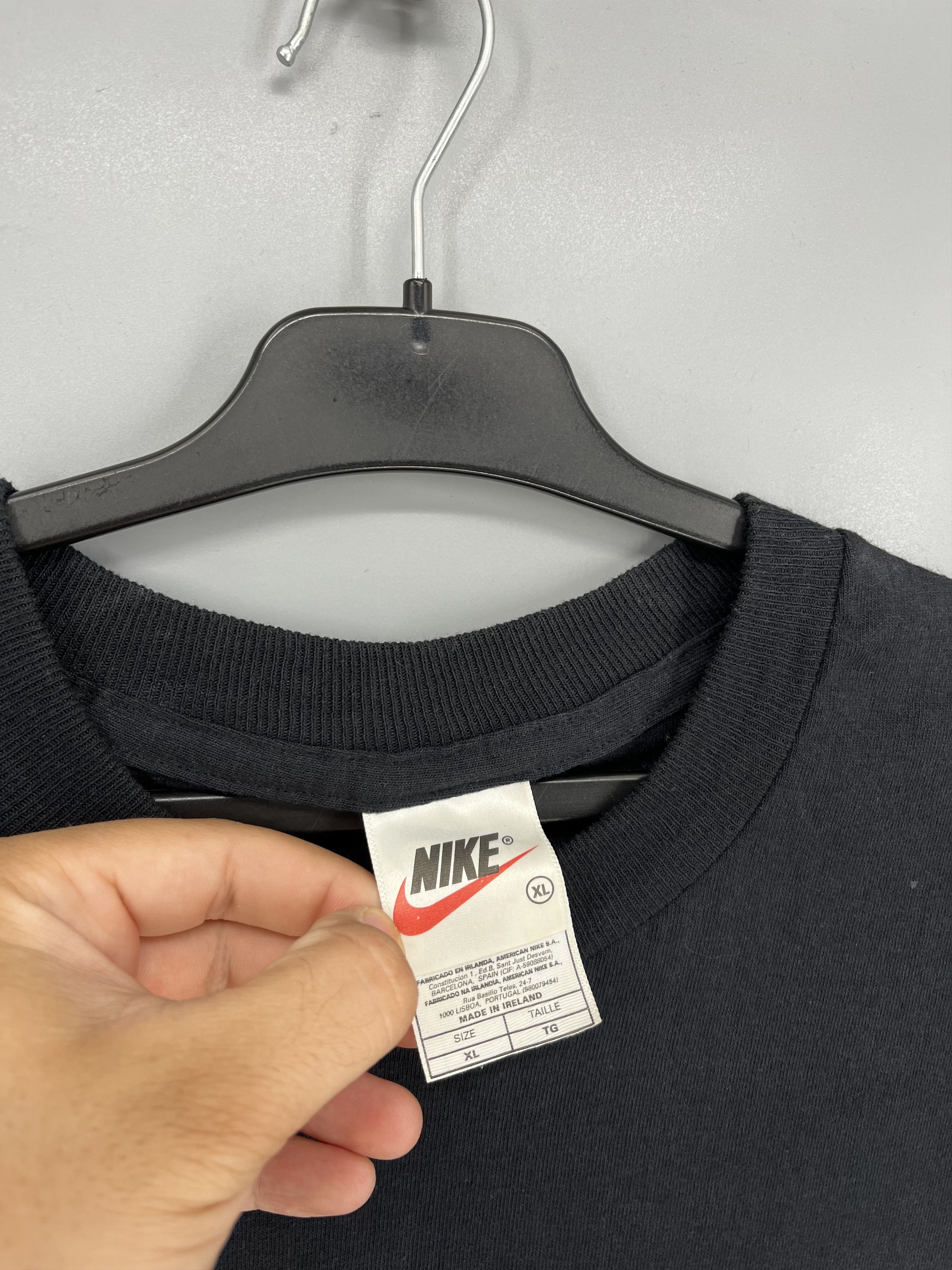 Nike Vintage 90s Nike tee streetwear swoosh y2k style Size-XL Size US XL / EU 56 / 4 - 7 Thumbnail