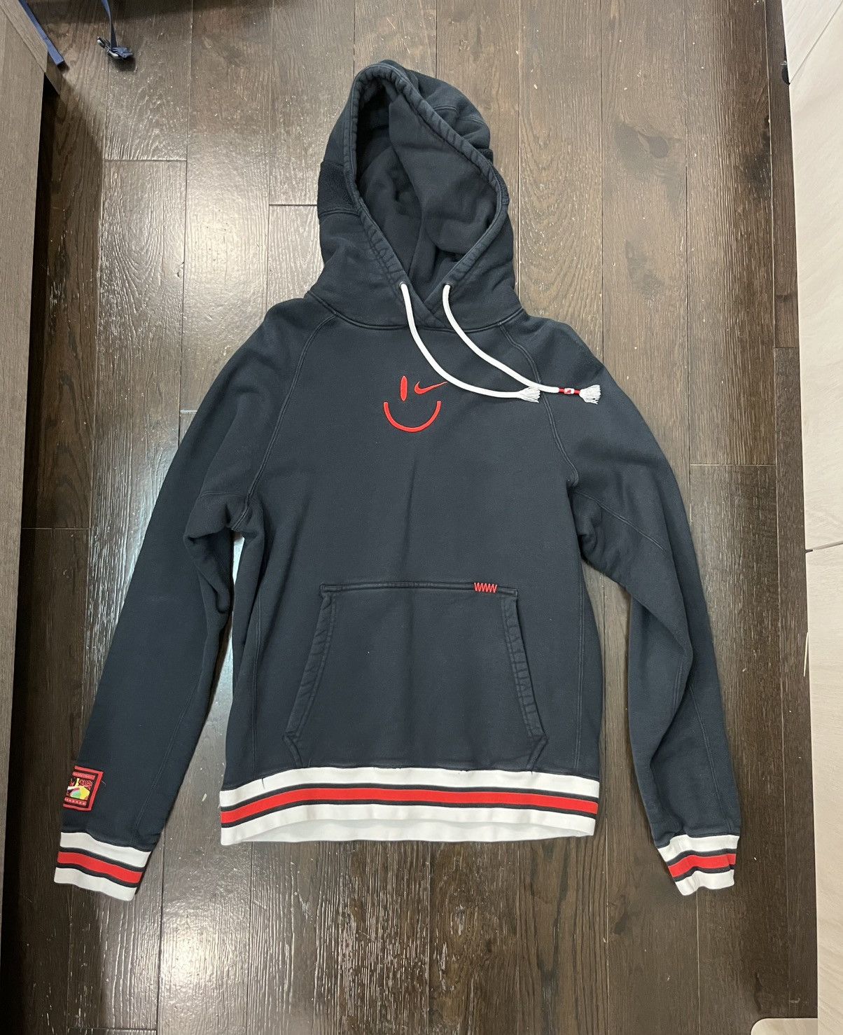 Nike Nike Hoodie - Smiley - Nike Basketball Size US M / EU 48-50 / 2 - 1 Thumbnail