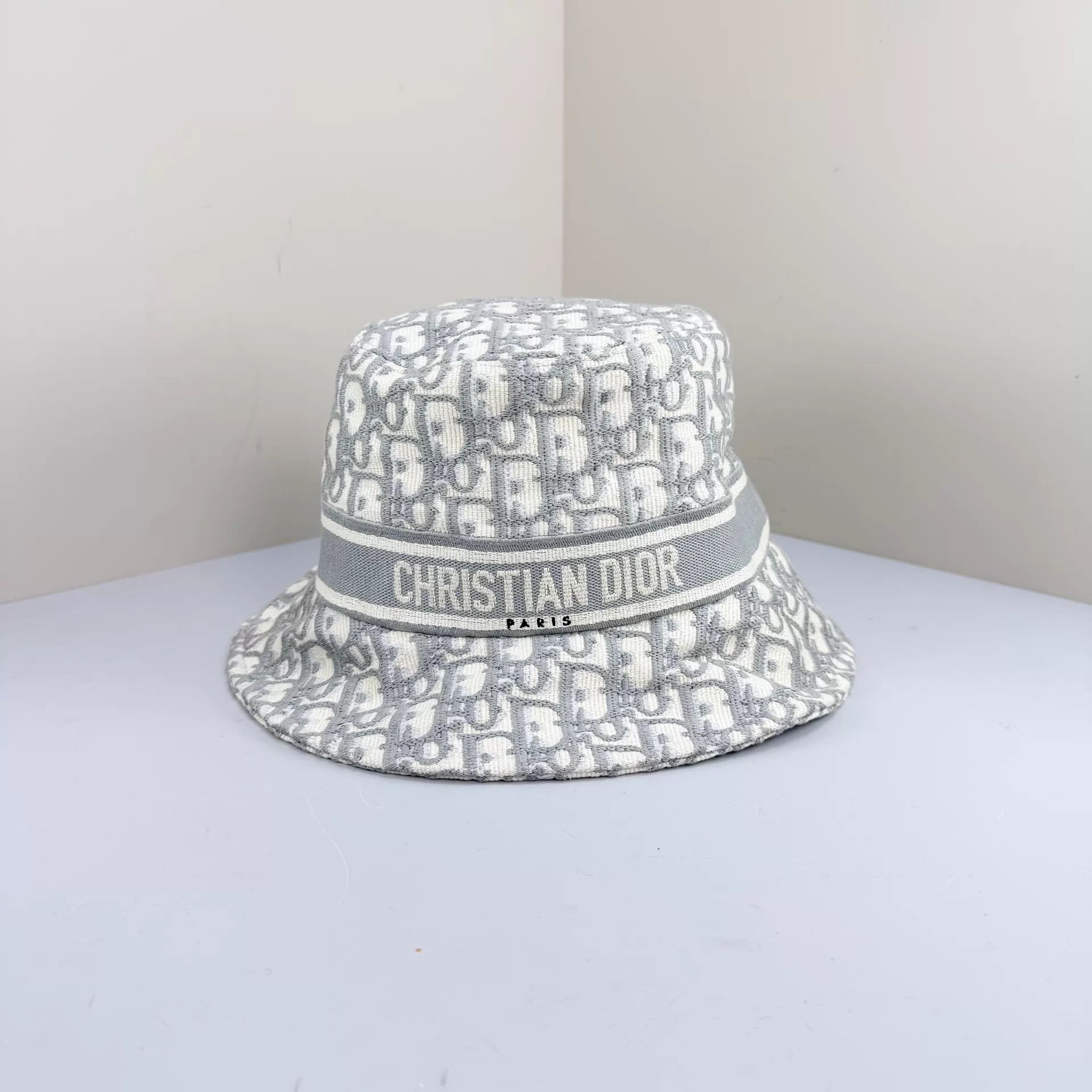 Dior Dior Oblique Embroidered Logo Fisherman Hat 57 98N Size ONE SIZE - 1 Thumbnail