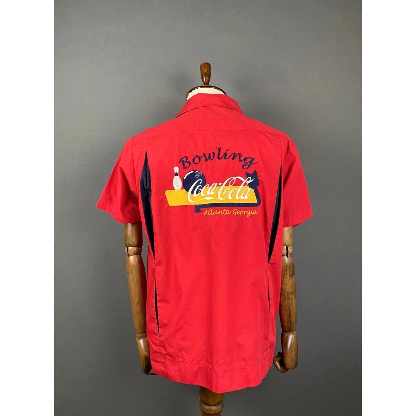 Vintage Vintage Coca-Cola Mens Shirt L Red Short Sleeve Button-Up Size US L / EU 52-54 / 3 - 2 Thumbnail