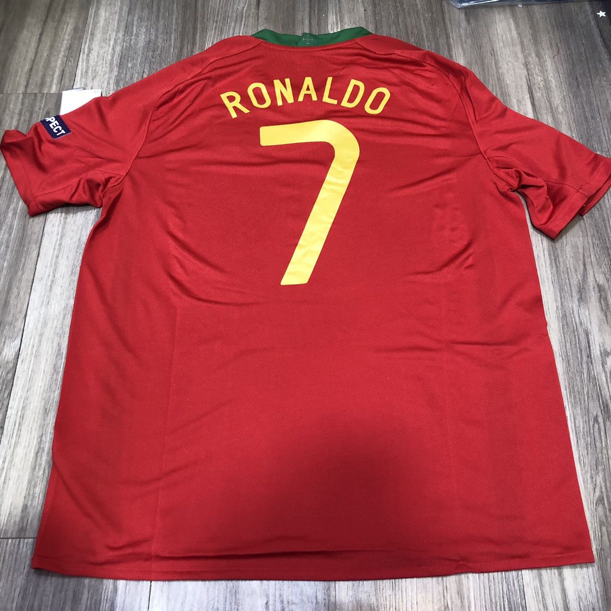 Nike Portugal Euro2008 home shirt #7 Ronaldo (Bnwt) Size US L / EU 52-54 / 3 - 2 Thumbnail