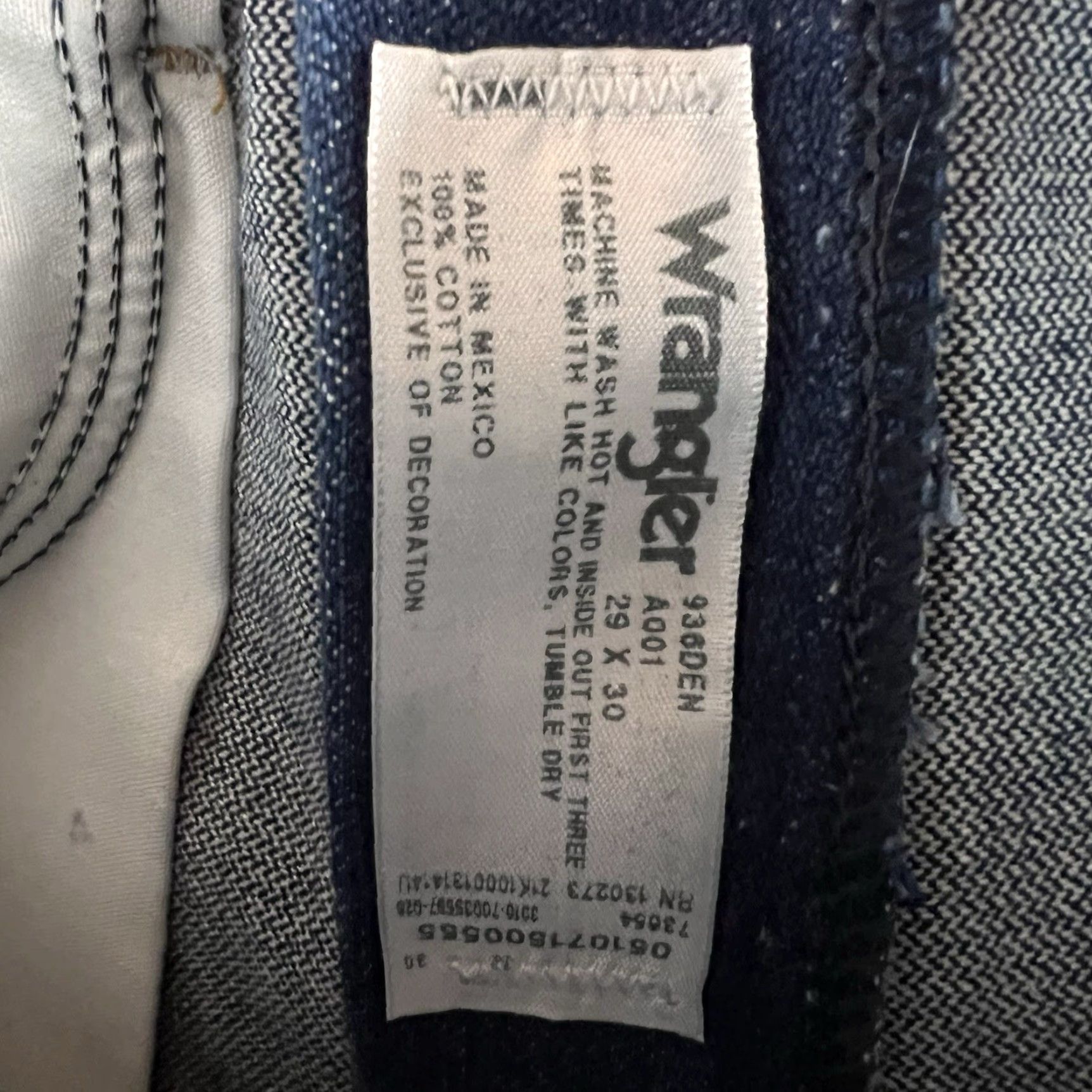 Wrangler VINTAGE Wrangler 936DEN Cowboy Cut Jeans 29x30 Slim Blue Denim 5-Pocket Mens Wrangler Cowboy Cut Size US 29 - 5 Thumbnail