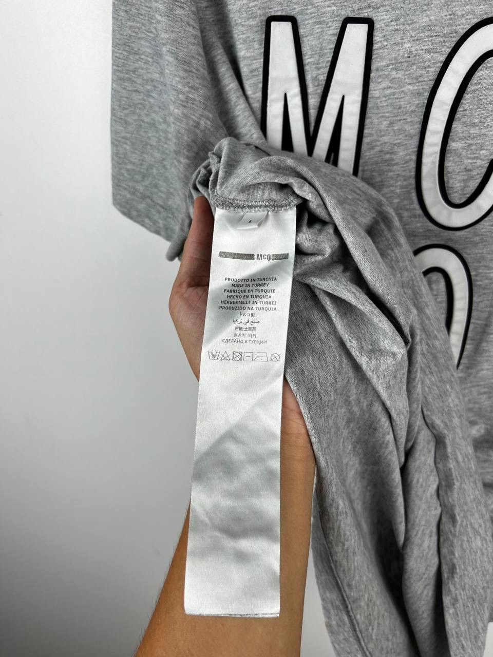 Alexander McQueen Alexander McQueen luxury t-shirts size L Size US L / EU 52-54 / 3 - 8 Thumbnail