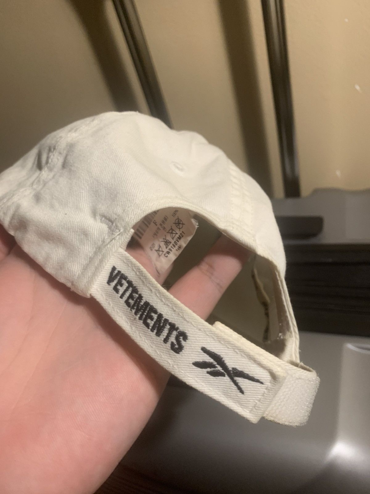 Vetements Vetements metal ring cap hat VERY RARE Size ONE SIZE - 11 Thumbnail
