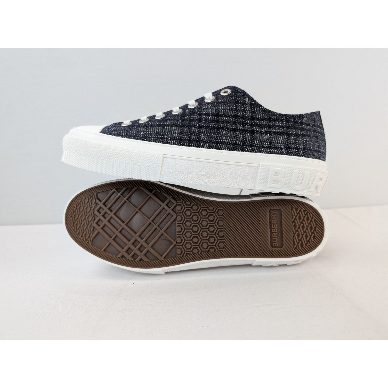 Burberry o1rshd1 Jack Check denim low-top sneakers white rubber sole Size US 12 / EU 45 - 13 Thumbnail