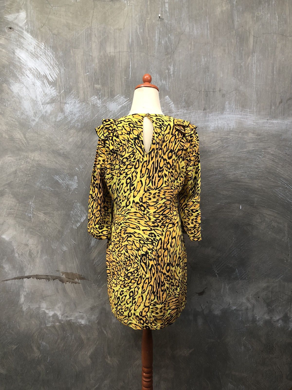 Juicy Couture × Vintage Y2K💥 Juicy Couture Tiger Patern Midi Dress Size S / US 4 / IT 40 - 4 Thumbnail