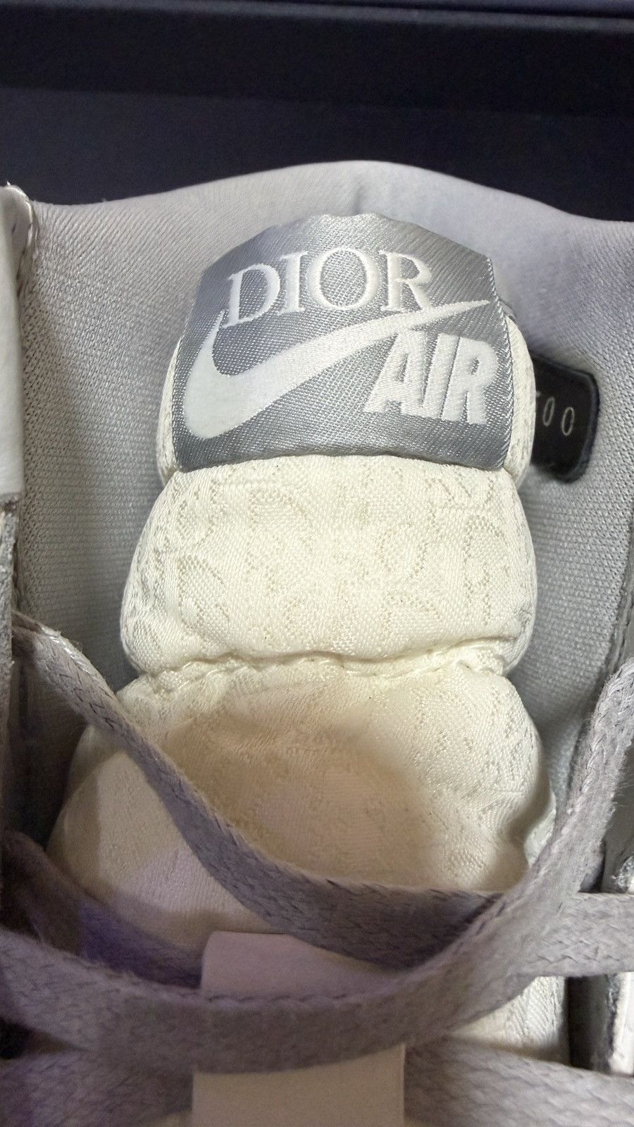 Dior × Jordan Brand Dior x Jordan Brand size US12 Size US 12 / EU 45 - 6 Thumbnail