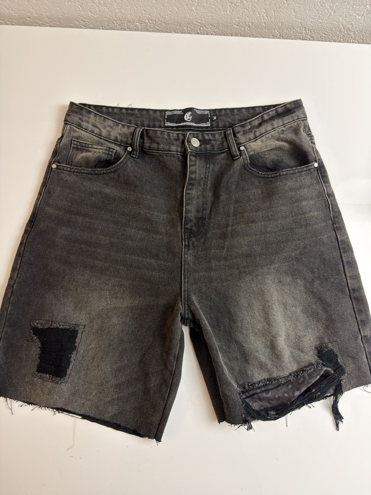 Other Corvidae Black Leopard Knee Denim Shorts Size US 32 / EU 48 - 1 Thumbnail