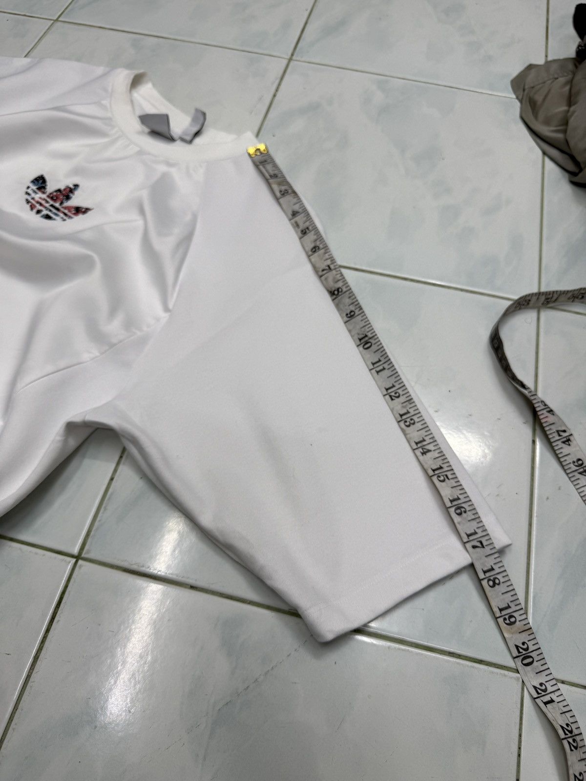 Adidas 🔥🔥🔥ARCHIVE ADIDAS SHIRTS DRESS Size S / US 4 / IT 40 - 16 Thumbnail