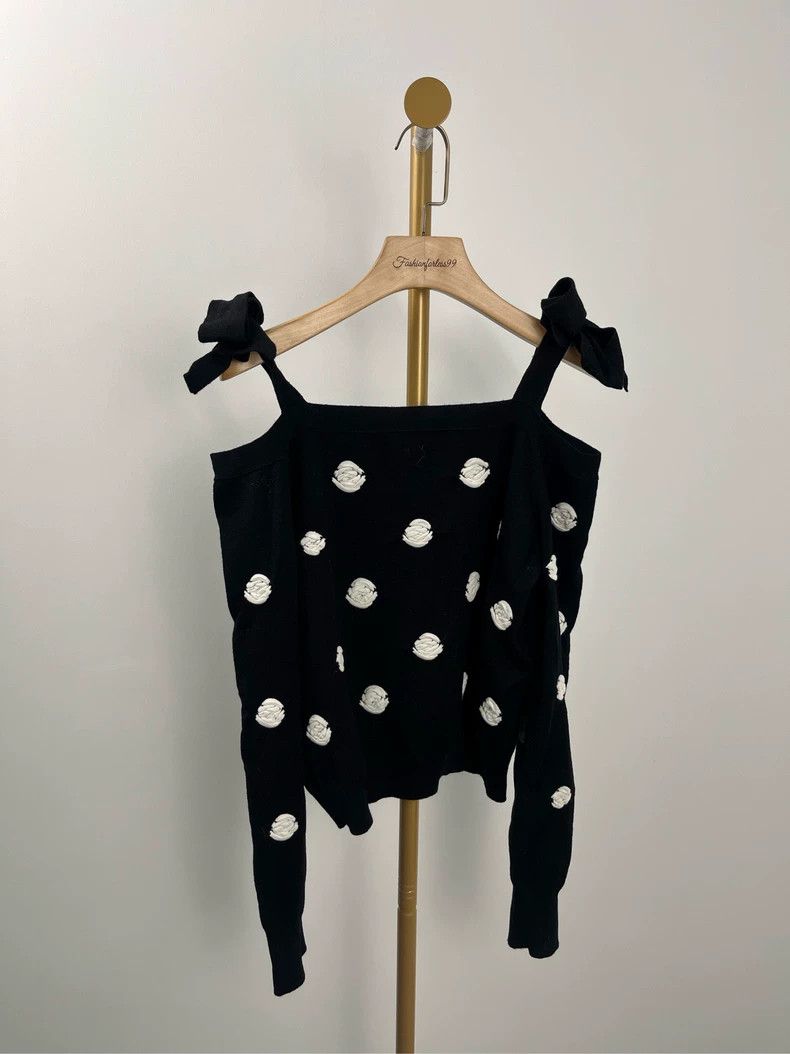 Chanel Chanel Black Floral Long Sleeve Knit Top Size US S / EU 44-46 / 1 - 1 Thumbnail