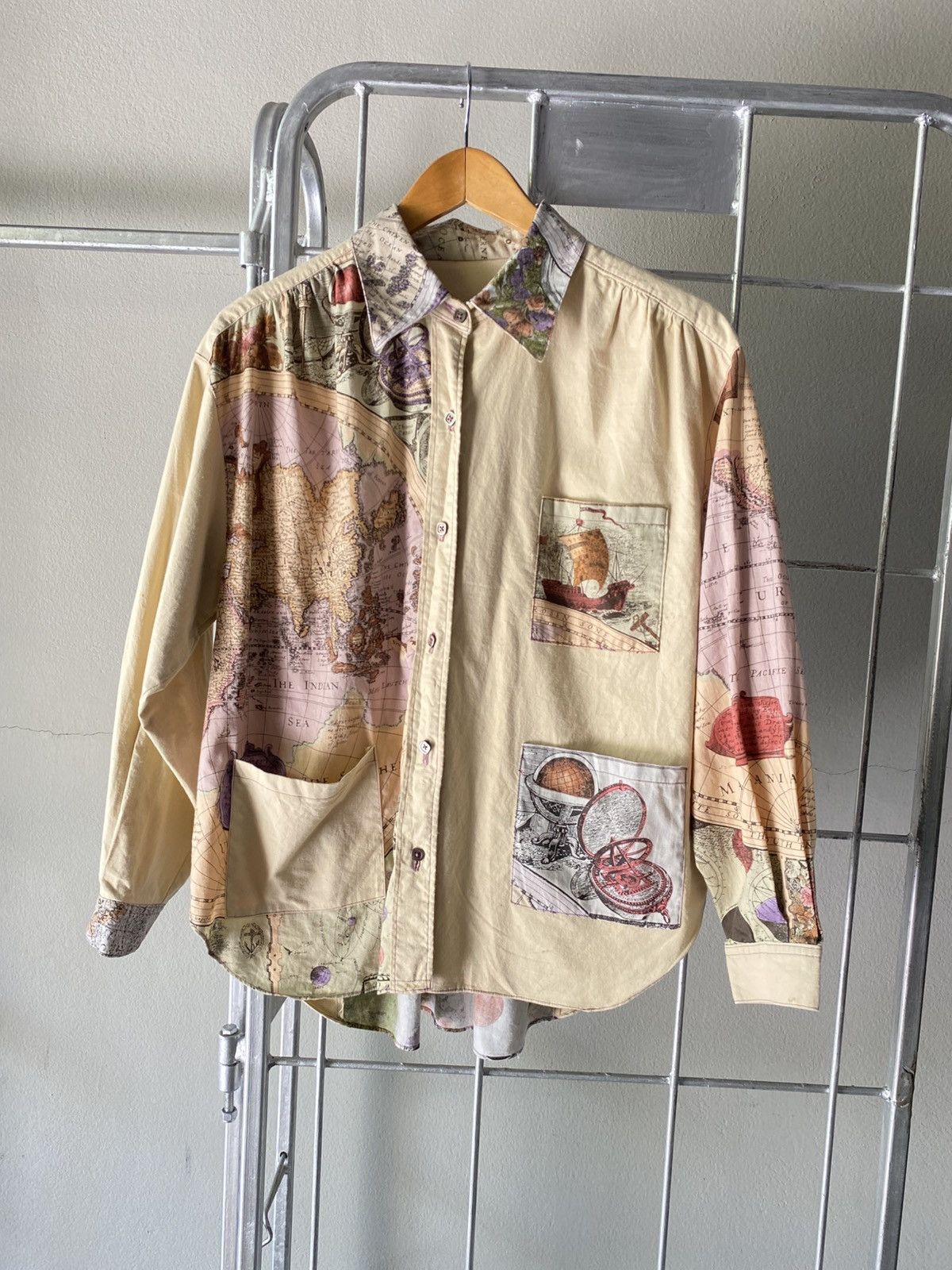 Designer × Japanese Brand × Vintage Vintage Map Print Shirt with Unique Details Size ONE SIZE - 12 Thumbnail
