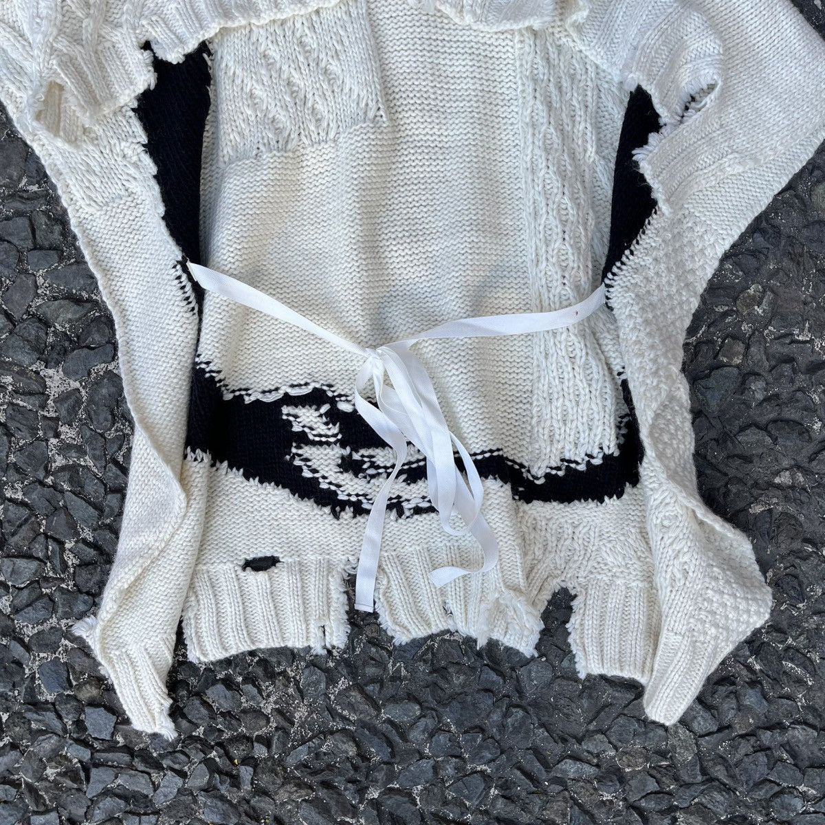 MM6 MM6 Maison Margiela F/W 2022 Ouroboros Distressed Knit Wrap Size S / US 4 / IT 40 - 14 Thumbnail