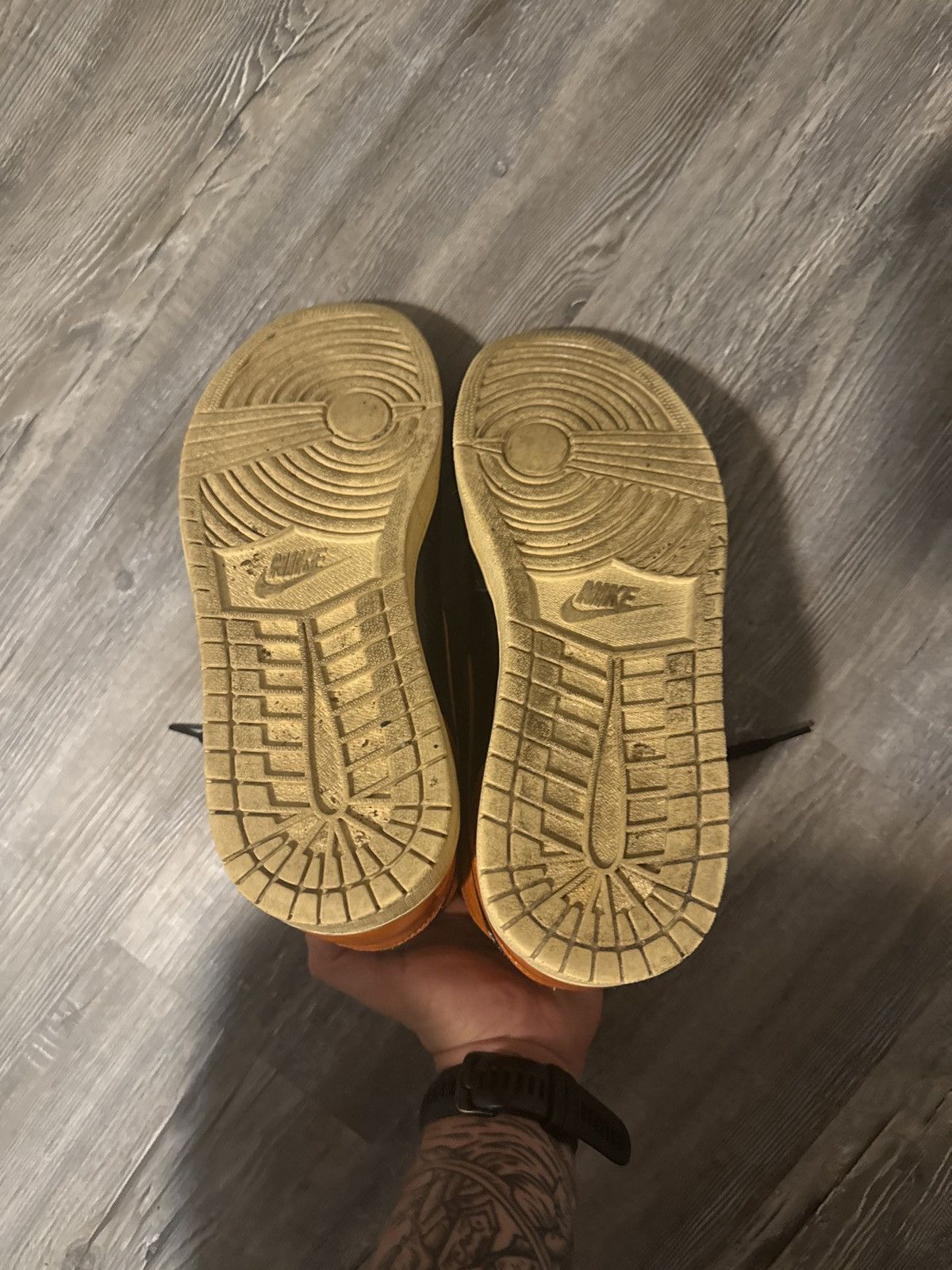 Nike 2019 Shattered Blackboard Jordan 1s Size US 11 / EU 44 - 5 Thumbnail