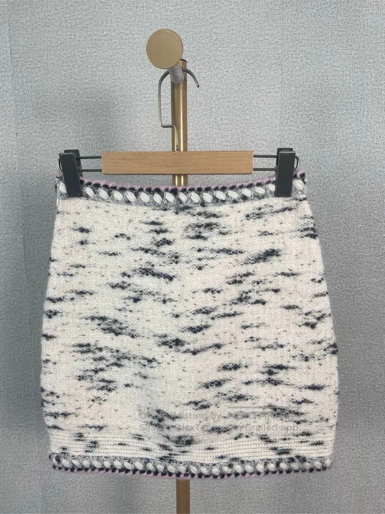 Chanel Chanel Classic Knit Skirt. Size US 34 / EU 50 - 2 Thumbnail