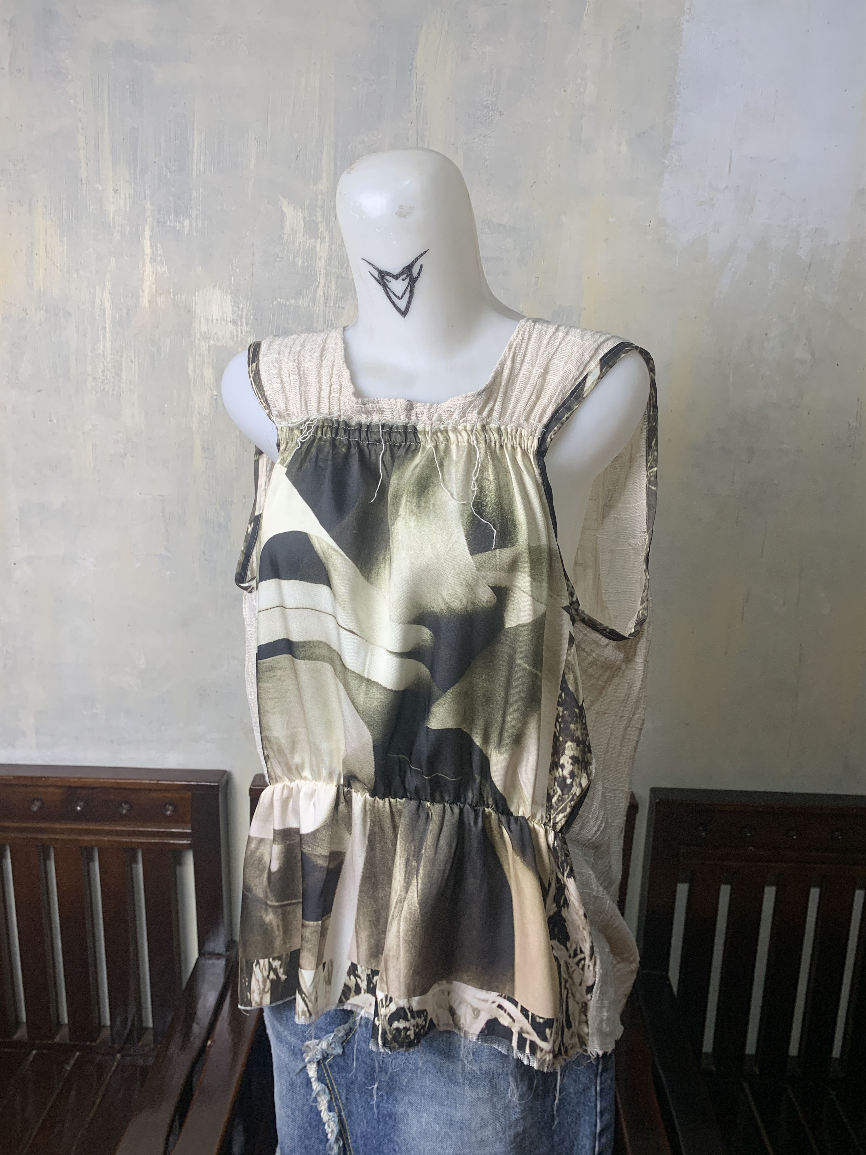 Japanese Brand Vladimir Karaleev Multifabric Sleeveless Blouse (M) Size M / US 6-8 / IT 42-44 - 2 Thumbnail