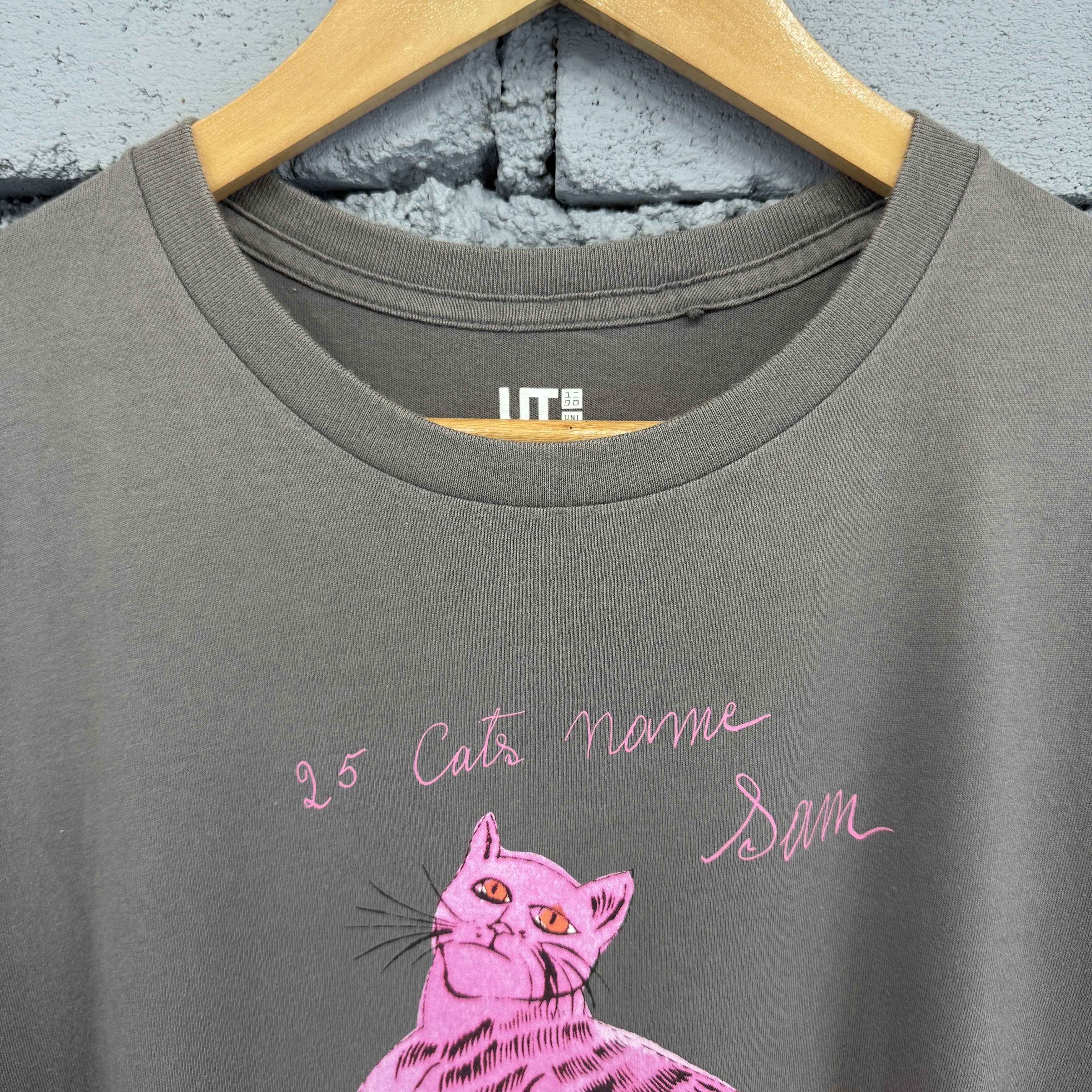 Andy Warhol × Uniqlo Vintage Andy Warhol x Uniqlo 25 Cats Sunfaded Defect Tshirt Size US L / EU 52-54 / 3 - 5 Thumbnail