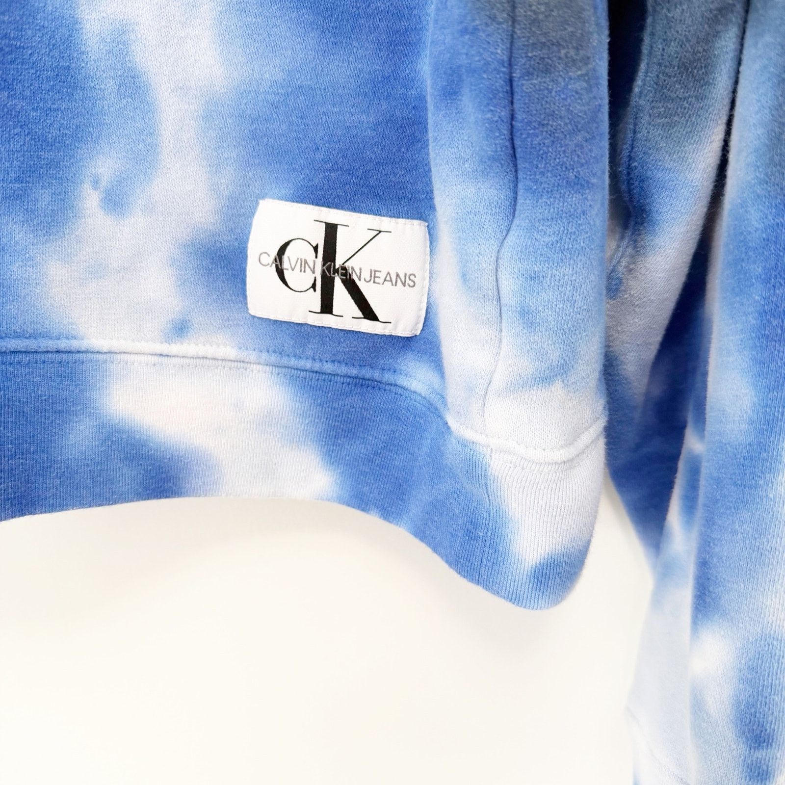 Calvin Klein Calvin Klein Blue Tie Dye Ombre Cropped Hoodie Sz M Size M / US 6-8 / IT 42-44 - 2 Thumbnail