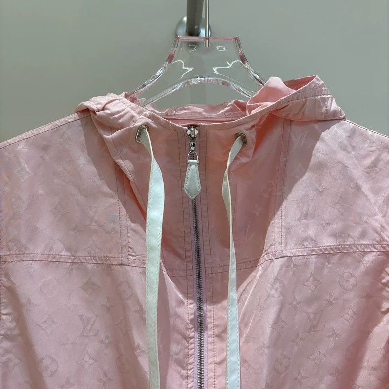 Louis Vuitton Louis Vuitton Full print hooded drawstring jacket Size XXS / US 00 / IT 34 - 3 Thumbnail