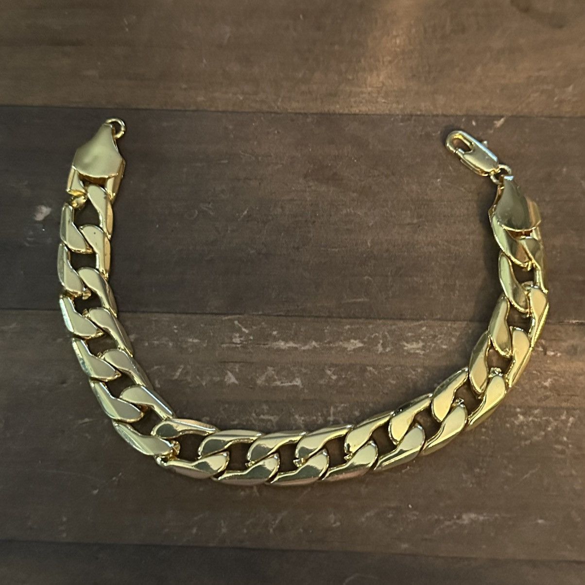 Other Unisex gold tone chunky Cuban link chain bracelet Size ONE SIZE - 5 Thumbnail