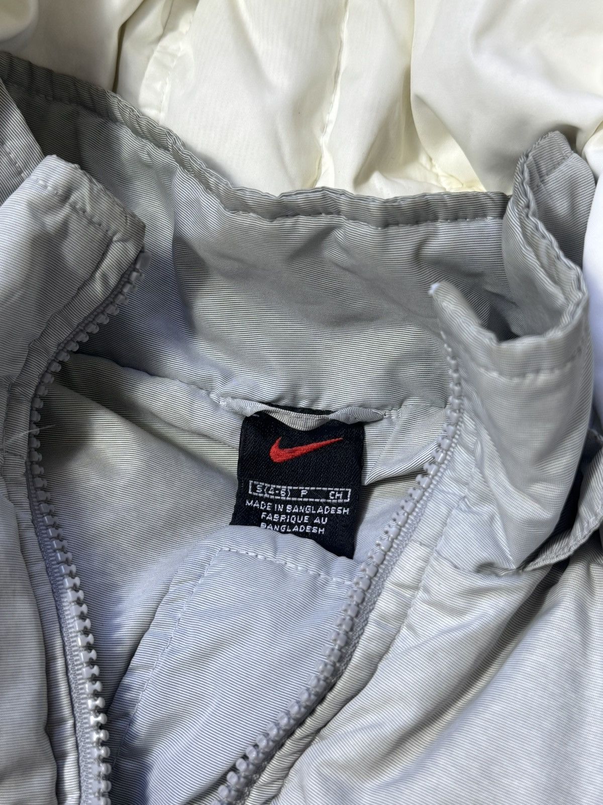 Nike VINTAGE NIKE 2000s DOWN PUFFER JACKET Size S / US 4 / IT 40 - 6 Thumbnail