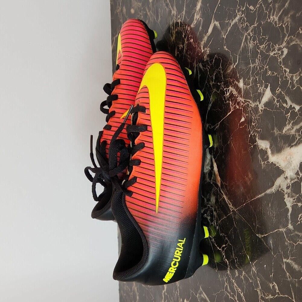 Nike Nike kids Mercurial soccer shoes size us 4Y Size US 5 / EU 37 - 1 Thumbnail