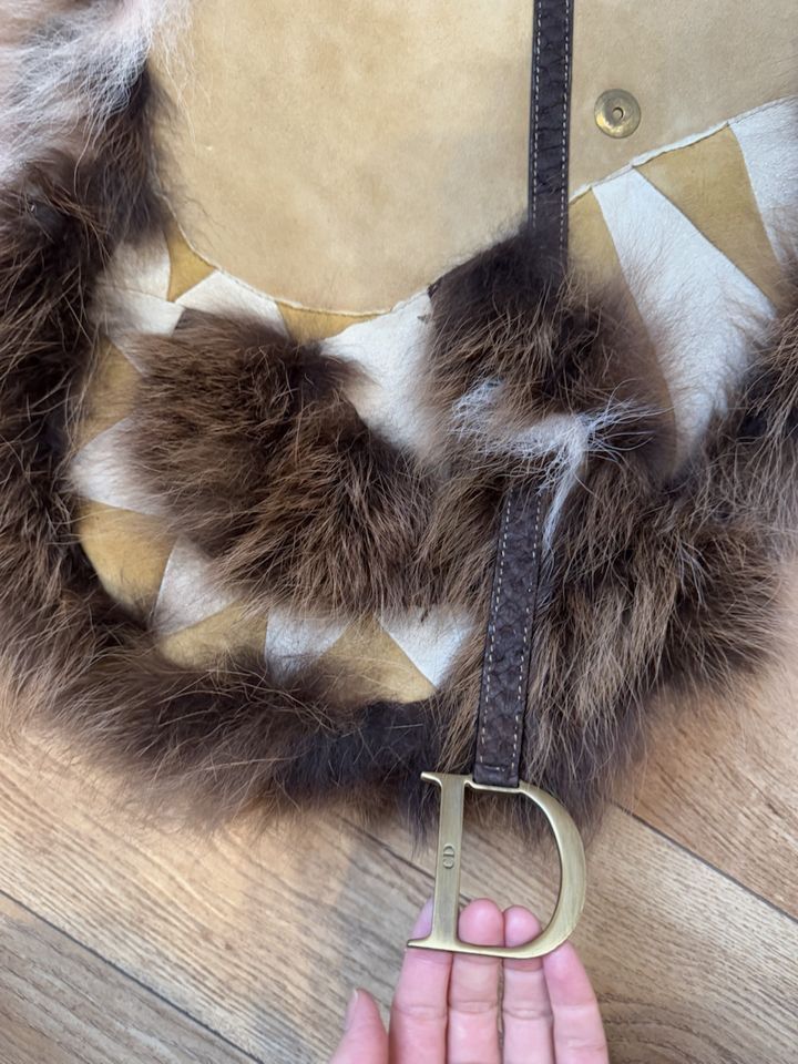 Dior Dior by John Galliano Runway FW02 Oversized Fur Saddle Bag Size ONE SIZE - 10 Thumbnail