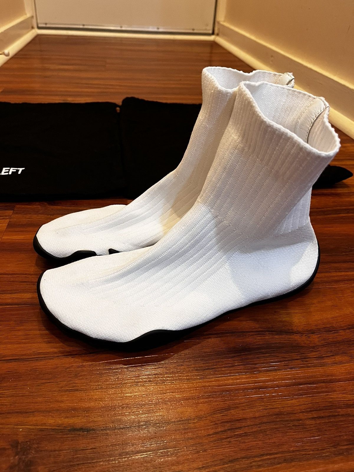 Vetements Vetements FW19 Karate Sneaker Size US 8.5 / EU 41-42 - 2 Thumbnail